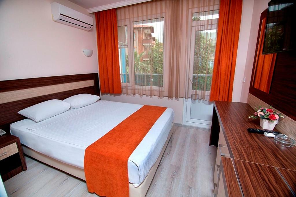 Enki Hotel Аланя Екстериор снимка